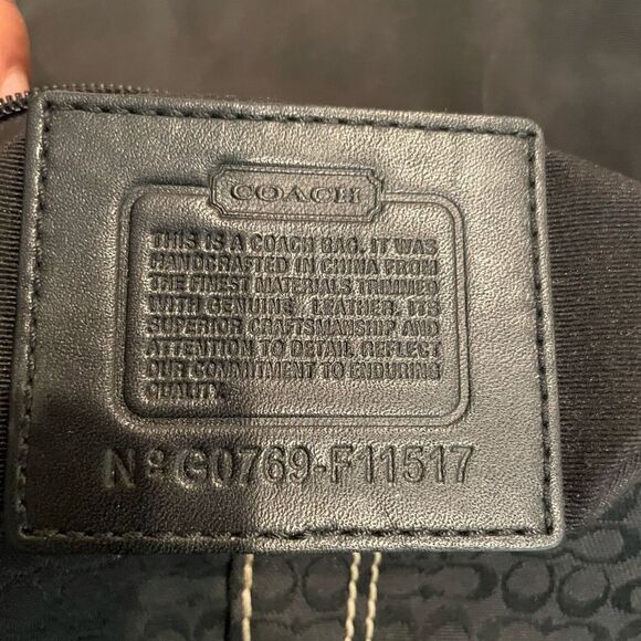 Vtg Coach F11517 Soho Black Signature C Canvas Leather Shoulder Bag - Picture 8 of 8